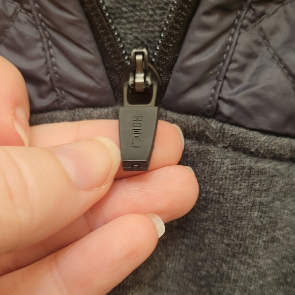 Vineyard Vines Martha's Vineyard Dark Gray Zip Sweatshirt Size Small Unisex - Picture 7 of 12